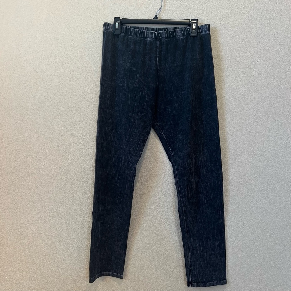 Jess & Jane Black Leggings- Large